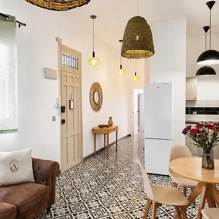 Alirena Mercado Central, Centro Apartment
